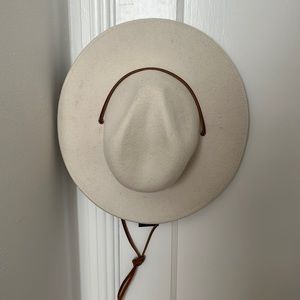 Braxton Field Hat